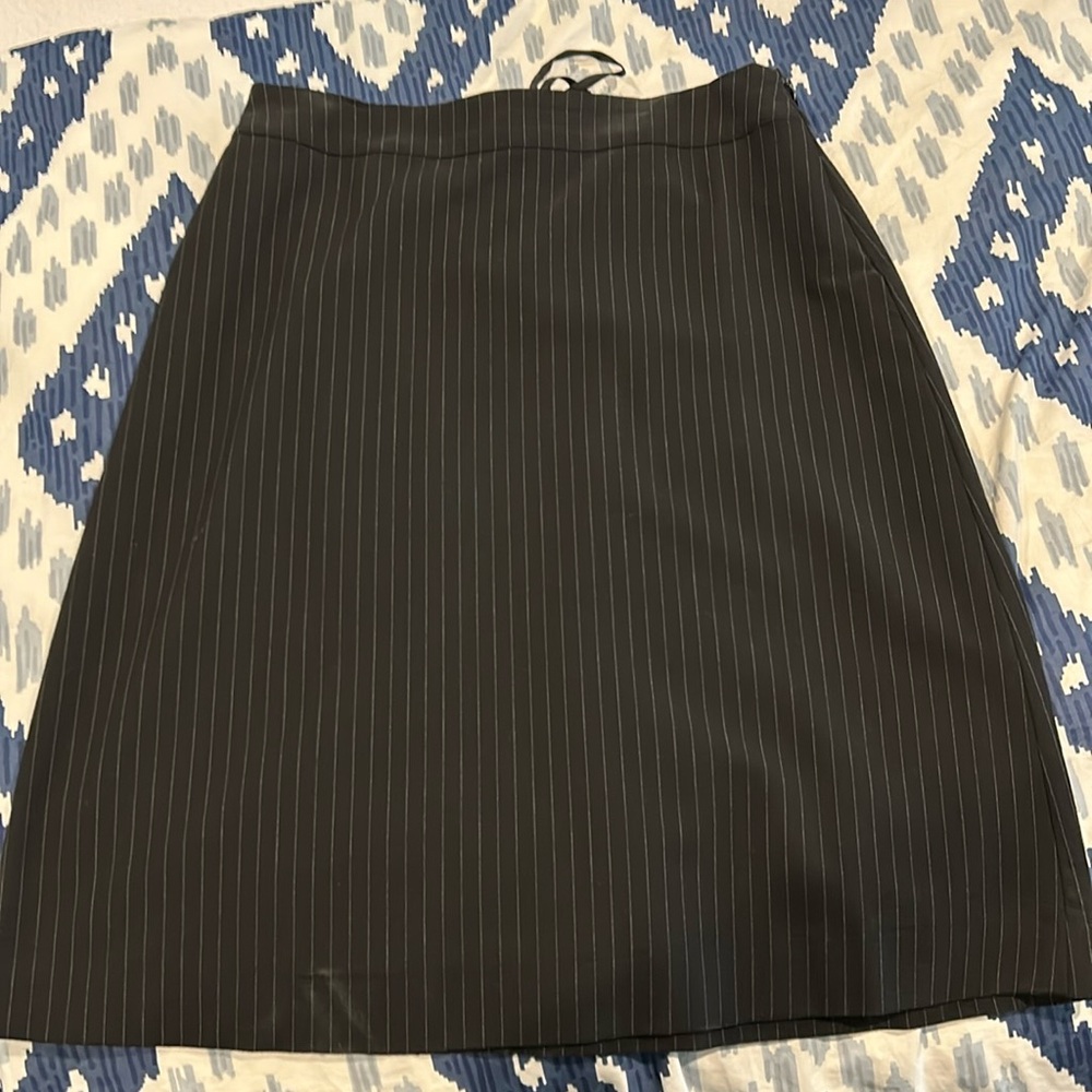 Old Navy Black Pin Striped Pencil Skirt